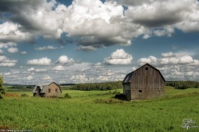 Deux vieilles granges… II