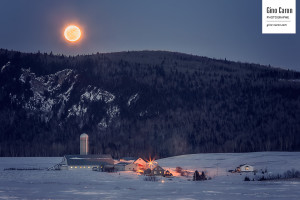 Lune d&rsquo;hiver à la campagne